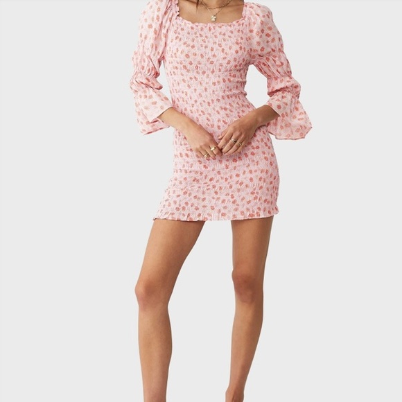 Cotton On Dresses & Skirts - COTTON ON 70s floral shirred bodycon mini dress elastic 100% plastic!